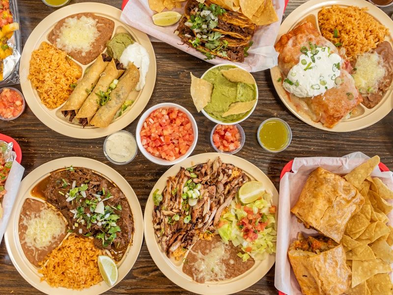 Casita Taco Al Carbon food